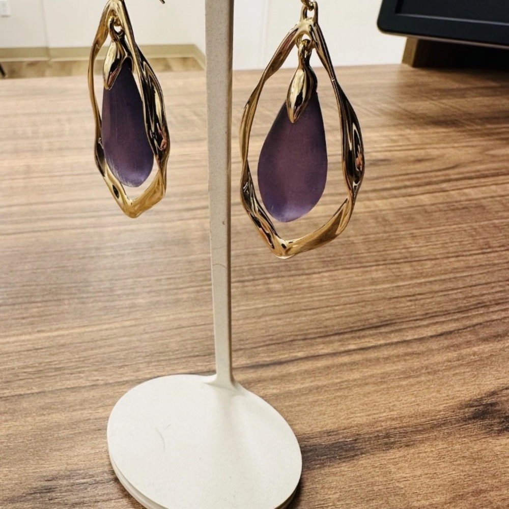 Alexis Bittar Purple Lucite in Gold Tone Setting Teardrop Earrings 2.5” long New - Picture 2 of 8